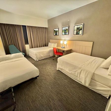 Bth Rebel Tacna Hotel Bagian luar foto