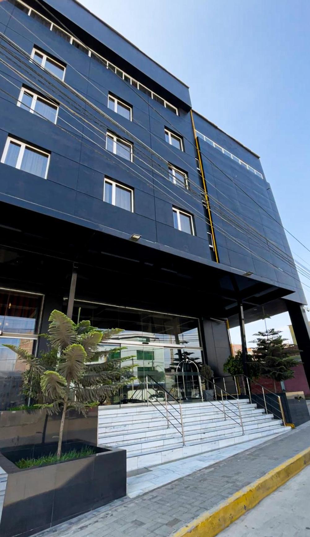 Bth Rebel Tacna Hotel Bagian luar foto