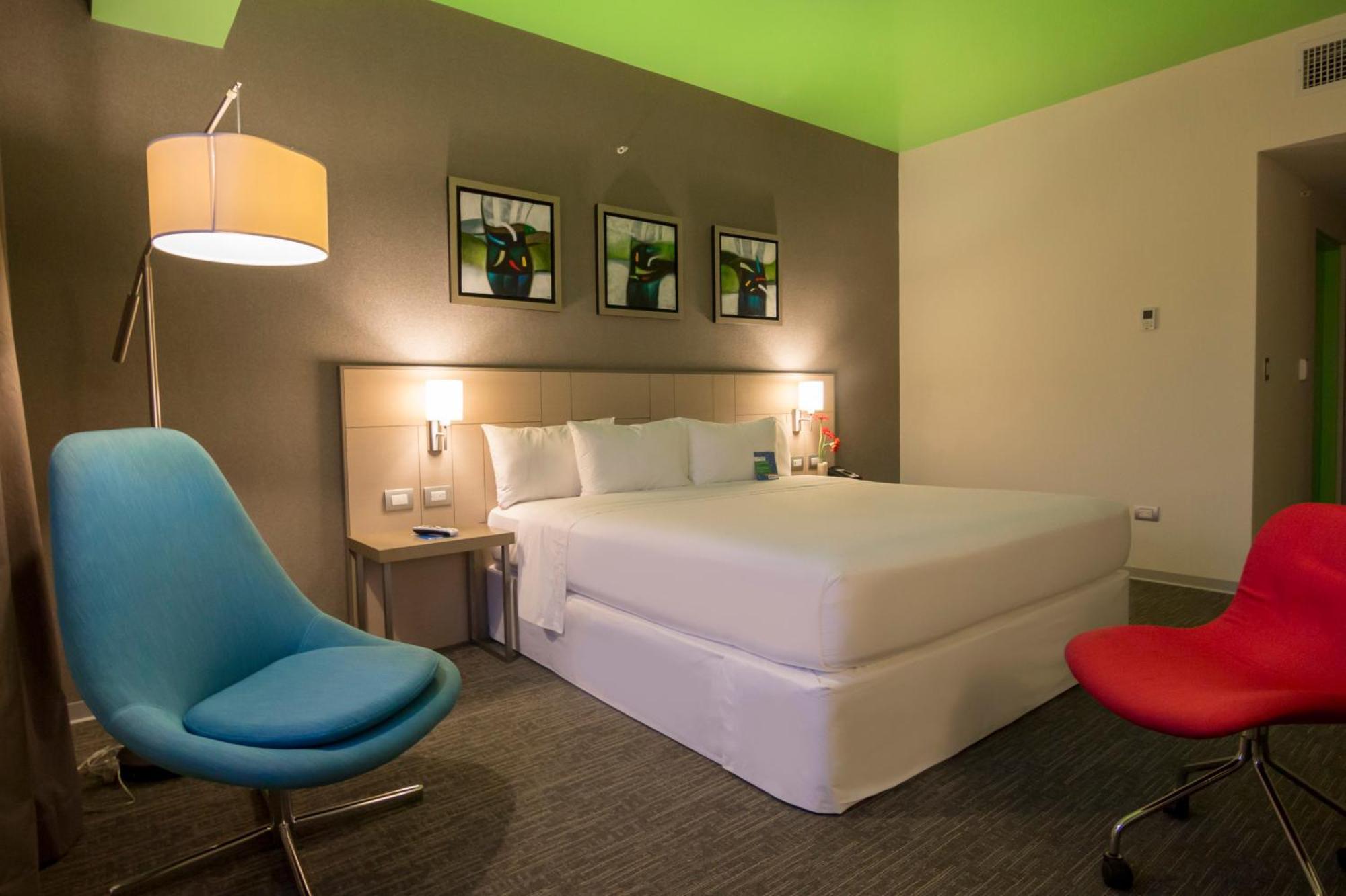 Bth Rebel Tacna Hotel Bagian luar foto