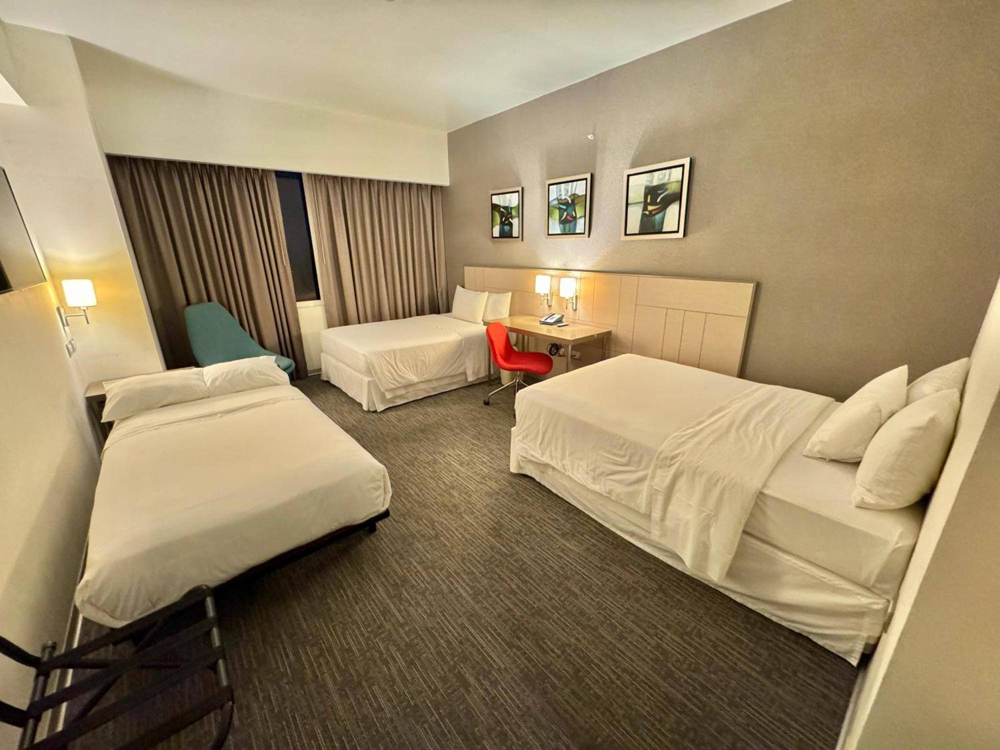 Bth Rebel Tacna Hotel Bagian luar foto