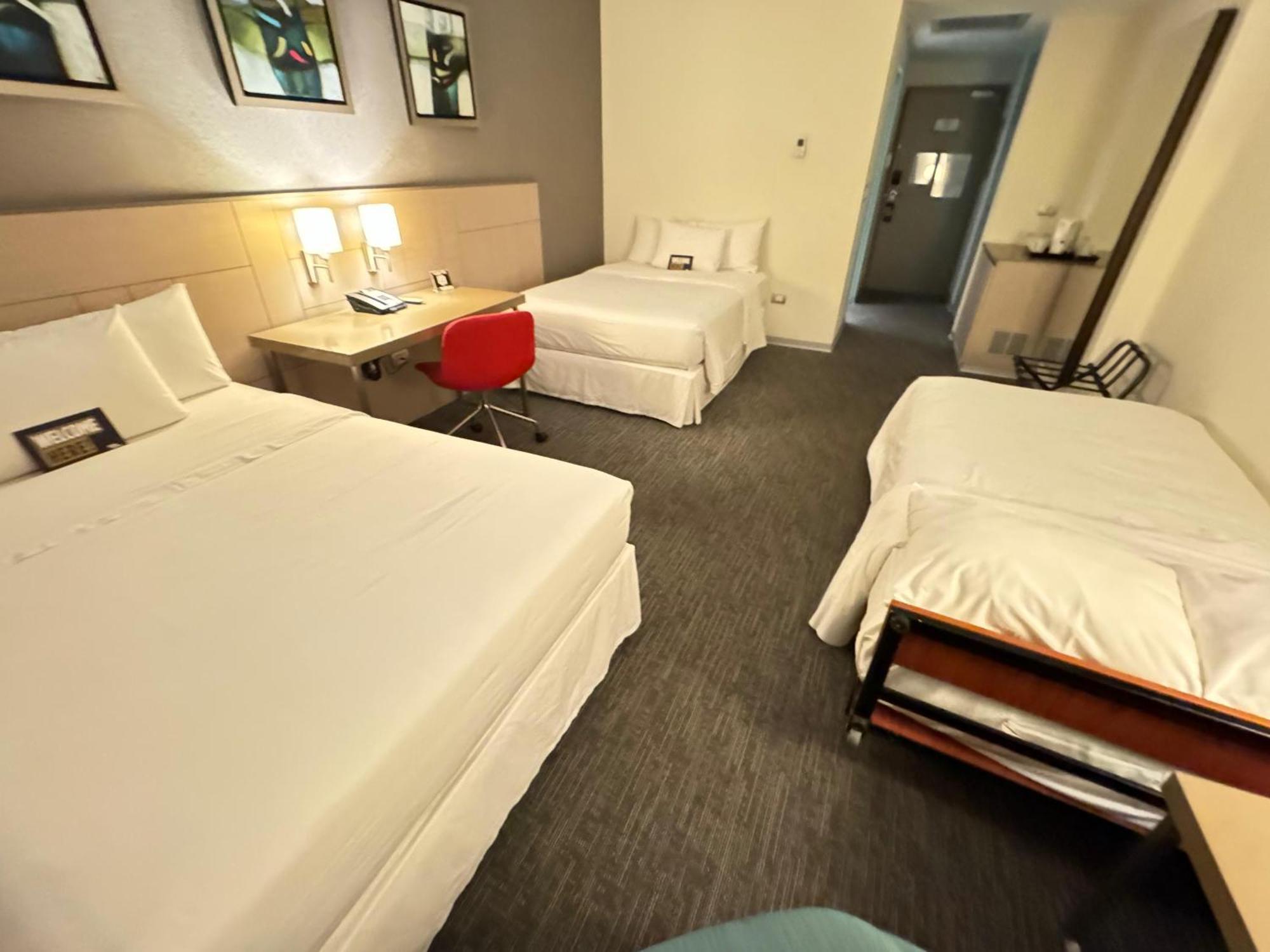 Bth Rebel Tacna Hotel Bagian luar foto