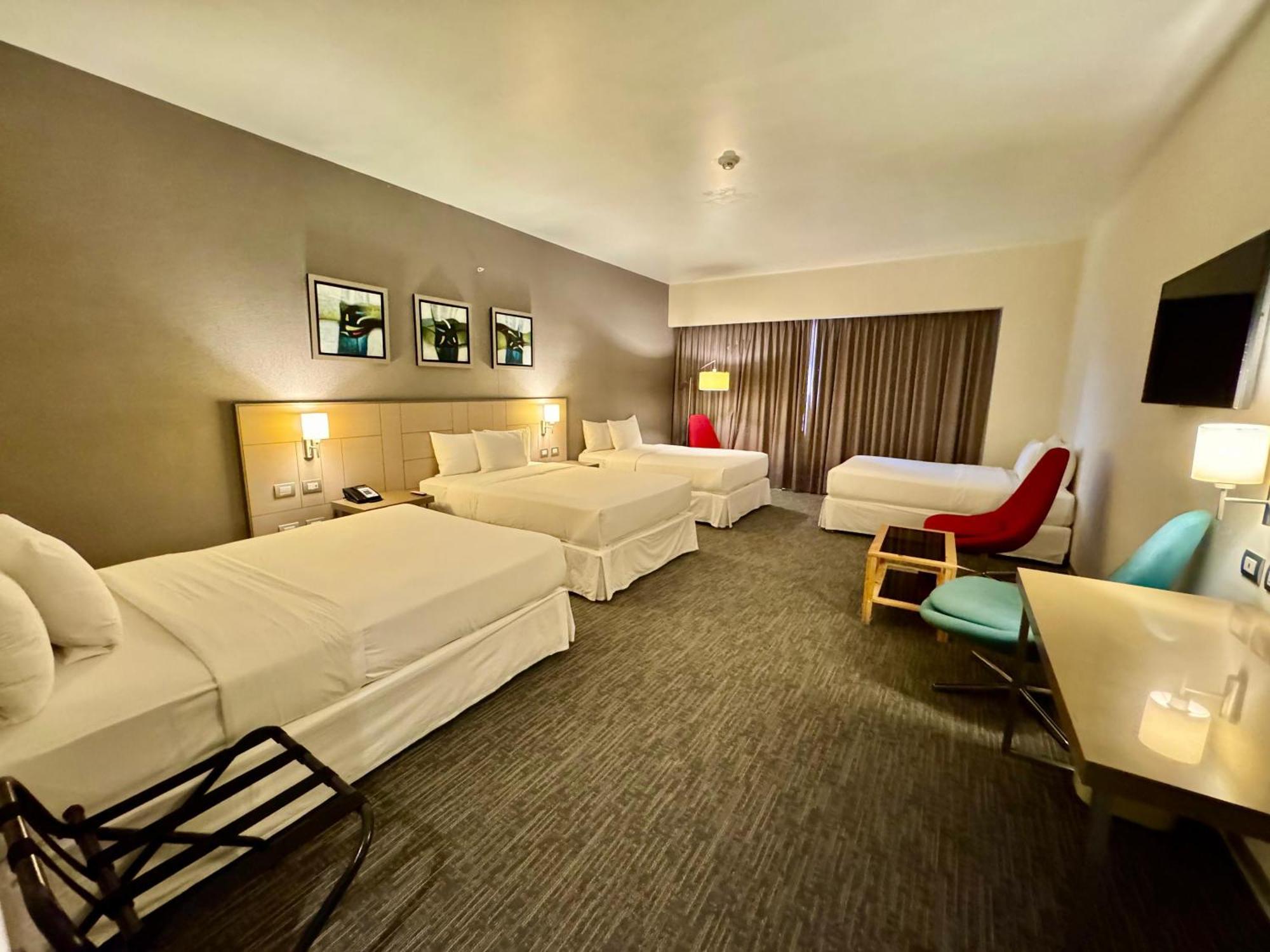Bth Rebel Tacna Hotel Bagian luar foto